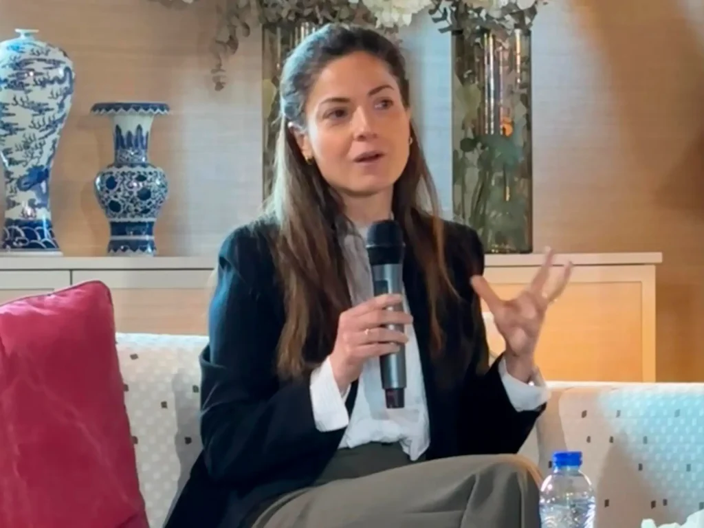 Madrid Foro Empresarial - charla sobre la nueva etapa del trabajo y los retos neurocognitivos con Mercedes Plaza Sánchez